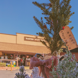 "Christmas on the Farm" Arts 'n Crafts Fair